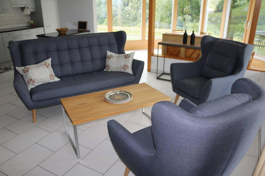 Ferienwohnung Fuer 5 Personen In Cumpadials, Inmitten Der Surselva Sumvitg Exterior foto